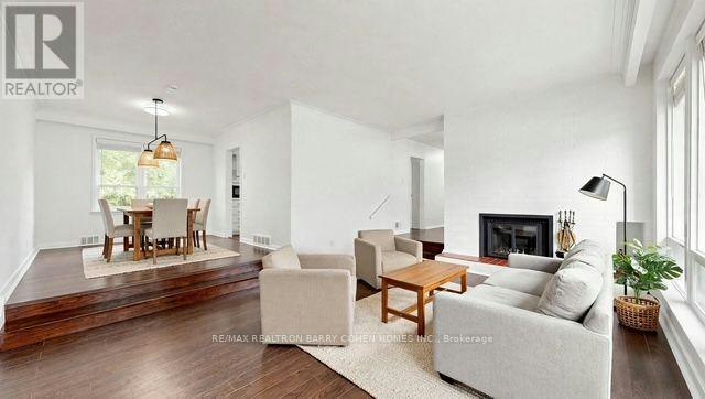 3 Greengate Road, Toronto, ON, M3B 1E7 - 8