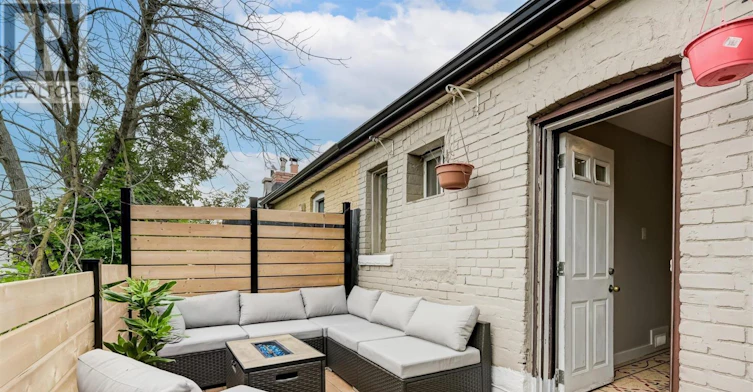 UPPER-14 Ashdale Avenue, Toronto, ON, M4L 2Y7 - 10
