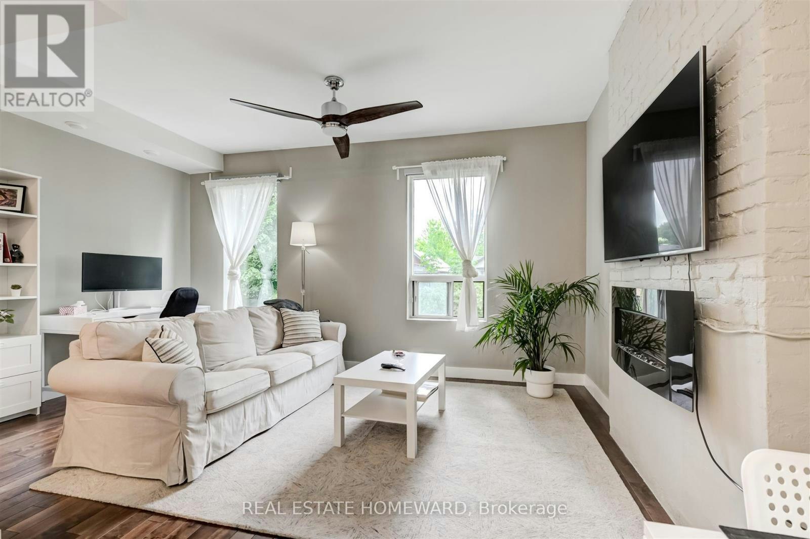 UPPER-14 Ashdale Avenue, Toronto, ON, M4L 2Y7 - 5