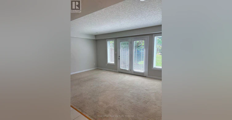 15 Summerfield Drive, Guelph, ON, N1L 0L9 - 9