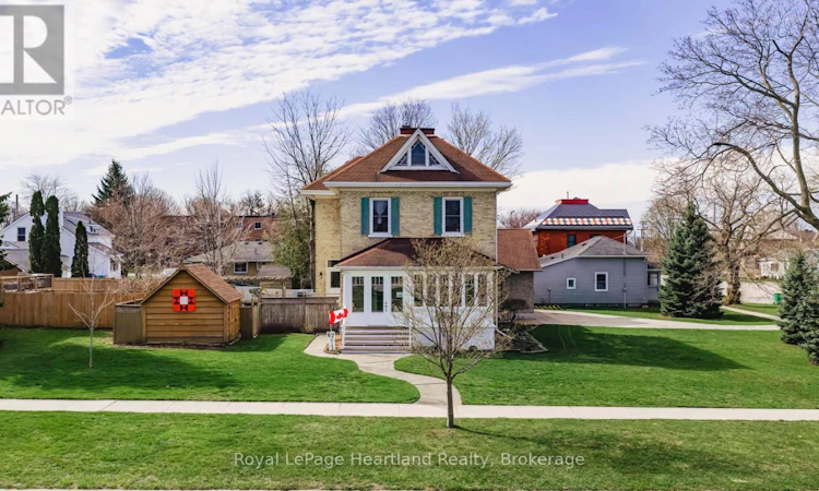 67 Elgin Avenue W