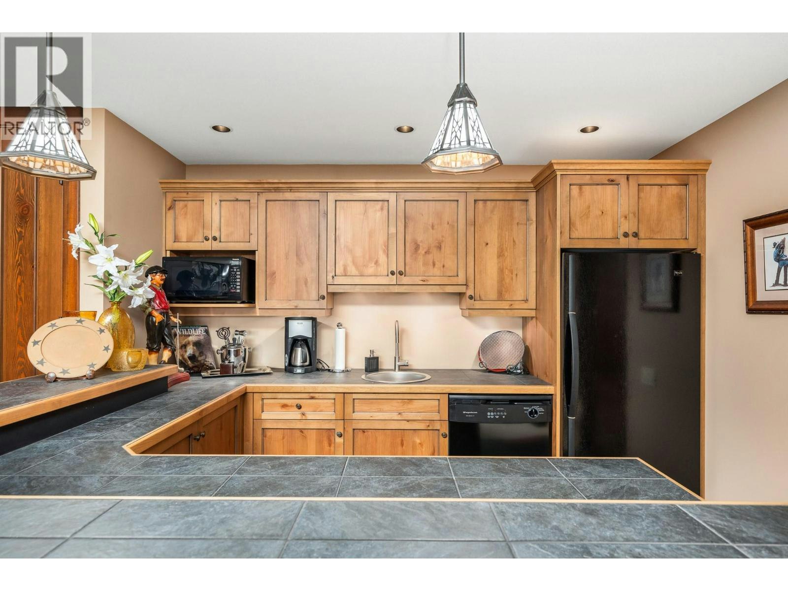3006 Coachwood Crescent, Coldstream, BC, V1B 3Y4 - 54
