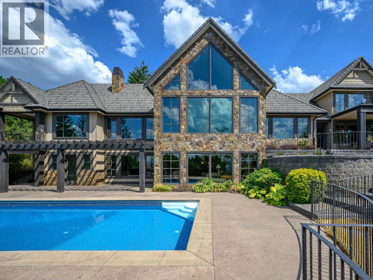 3006 Coachwood Crescent, Coldstream, BC, V1B 3Y4 - 70