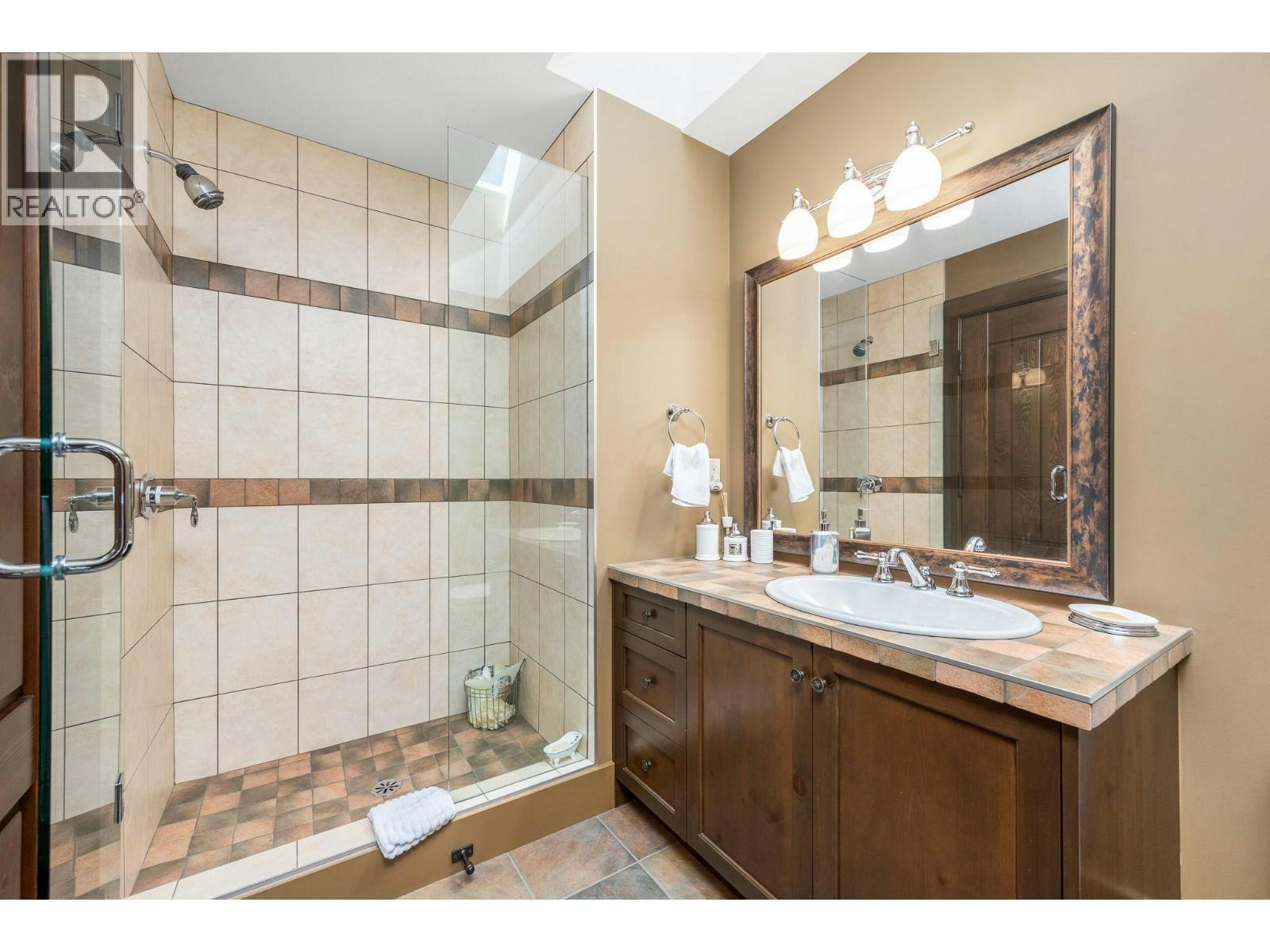 3006 Coachwood Crescent, Coldstream, BC, V1B 3Y4 - 62