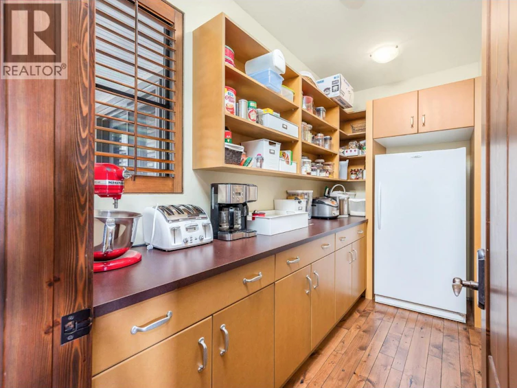 3006 Coachwood Crescent, Coldstream, BC, V1B 3Y4 - 18