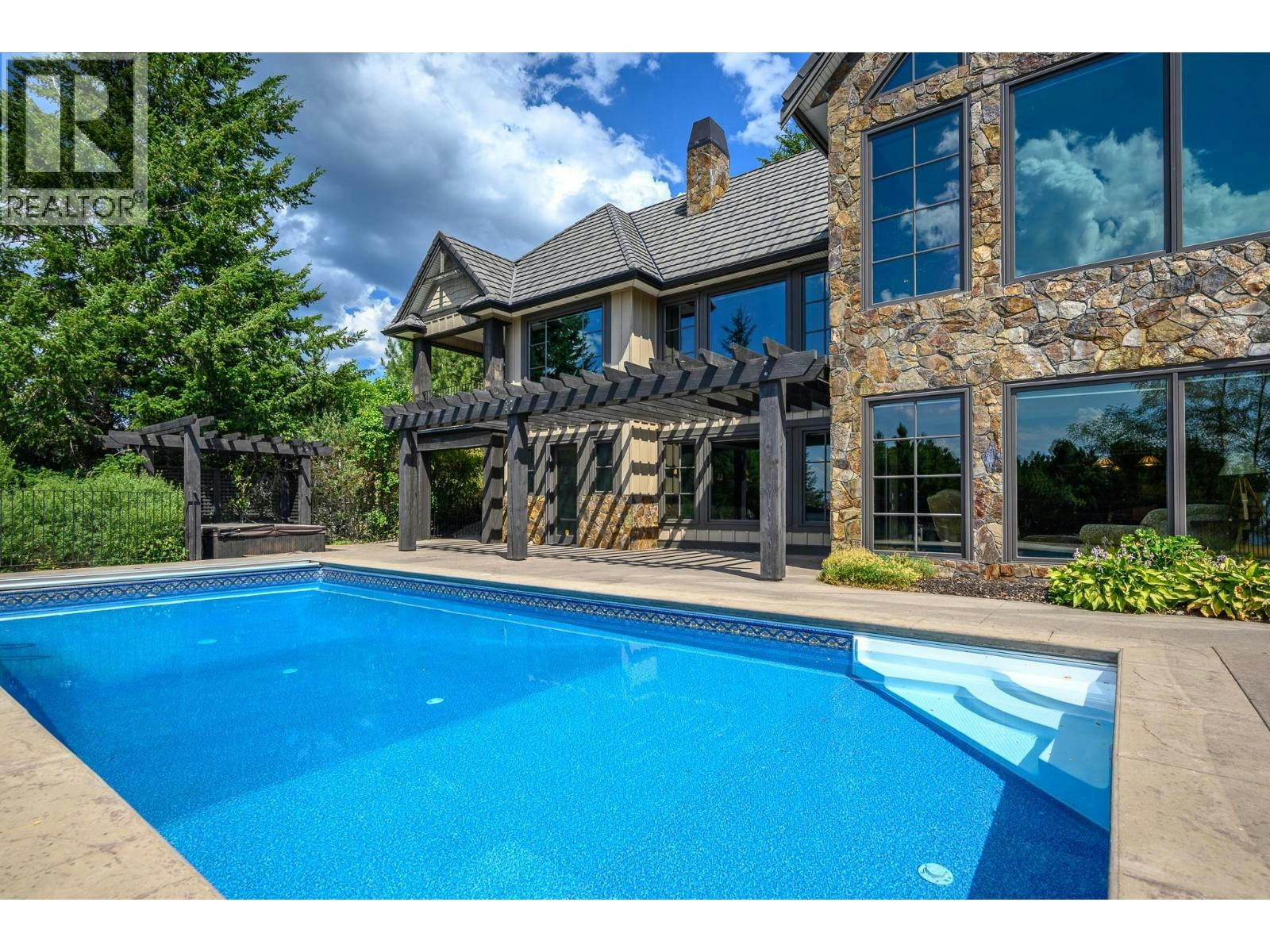 3006 Coachwood Crescent, Coldstream, BC, V1B 3Y4 - 71