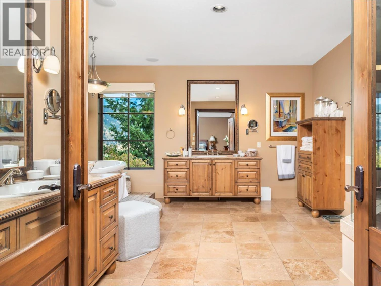 3006 Coachwood Crescent, Coldstream, BC, V1B 3Y4 - 37