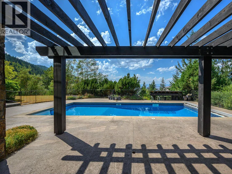 3006 Coachwood Crescent, Coldstream, BC, V1B 3Y4 - 74