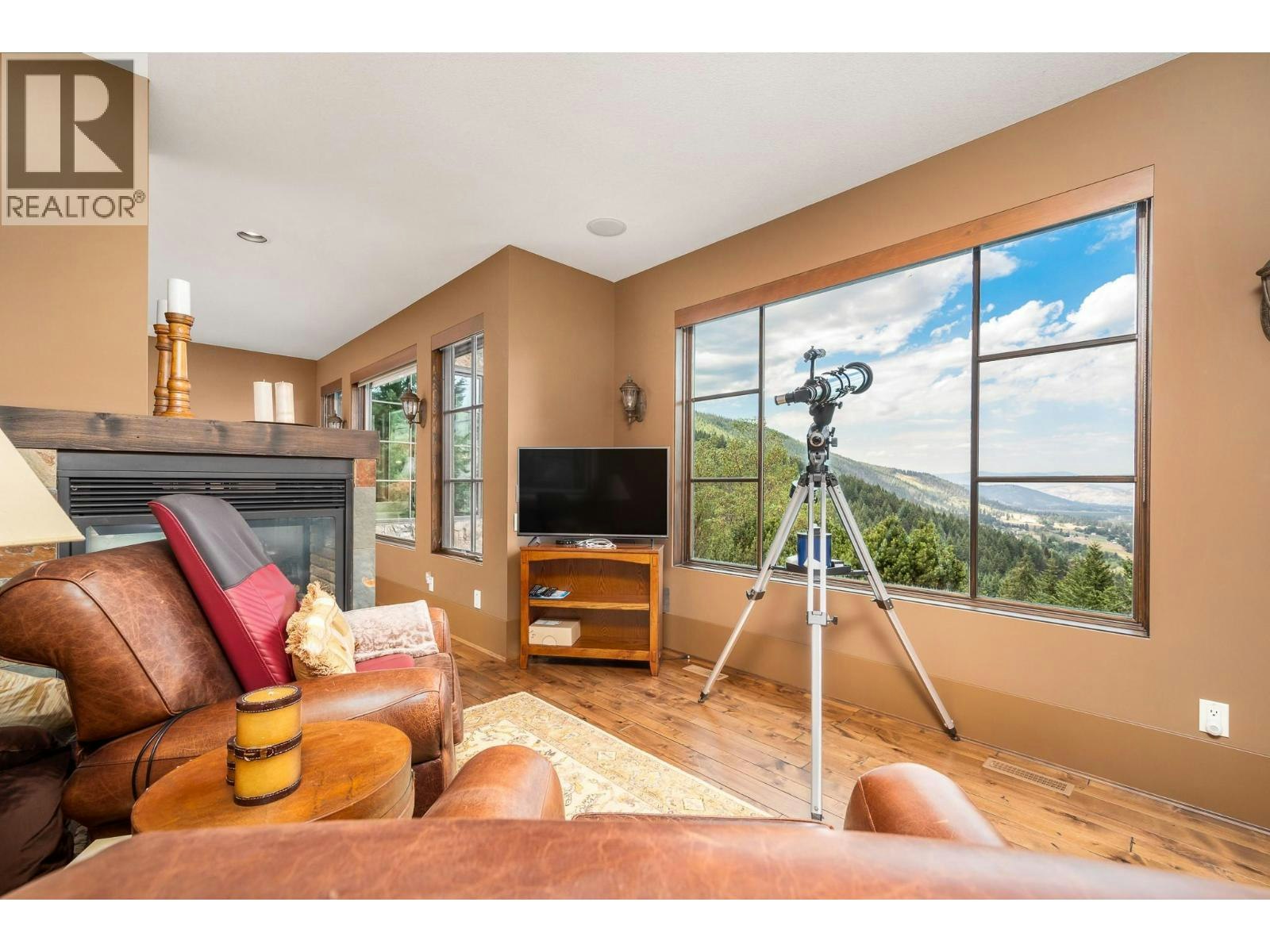 3006 Coachwood Crescent, Coldstream, BC, V1B 3Y4 - 35