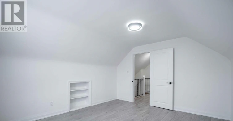 UPPER-356 17th Street EAST, Hamilton, ON, L9A 4N2 - 17