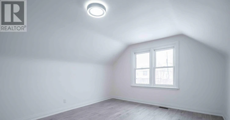UPPER-356 17th Street EAST, Hamilton, ON, L9A 4N2 - 16