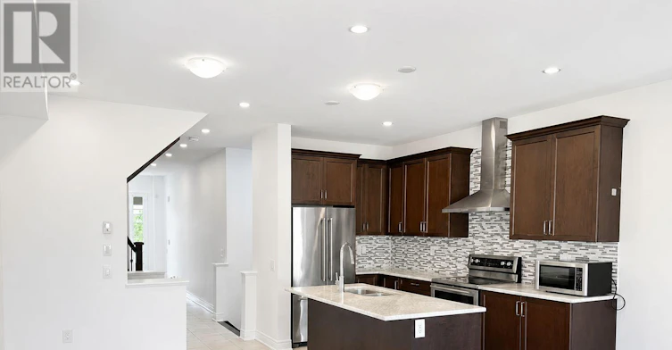103 Drizzel Crescent, Richmond Hill, ON, L4E 0G9 - 4