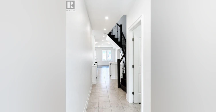 103 Drizzel Crescent, Richmond Hill, ON, L4E 0G9 - 2