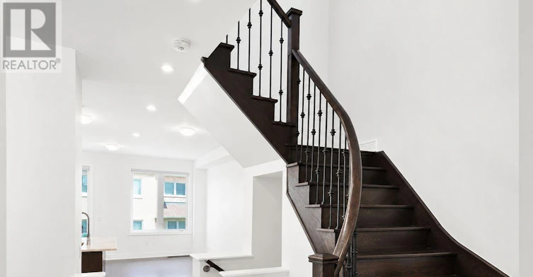 103 Drizzel Crescent, Richmond Hill, ON, L4E 0G9 - 9