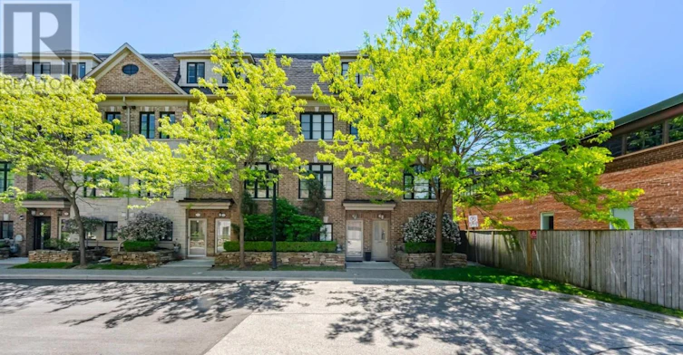 62 Cormier Heights, Toronto, ON, M8Z 0B5