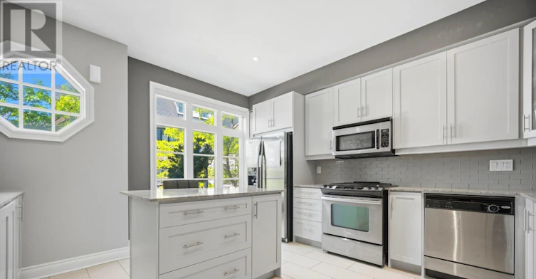 62 Cormier Heights, Toronto, ON, M8Z 0B5 - 12