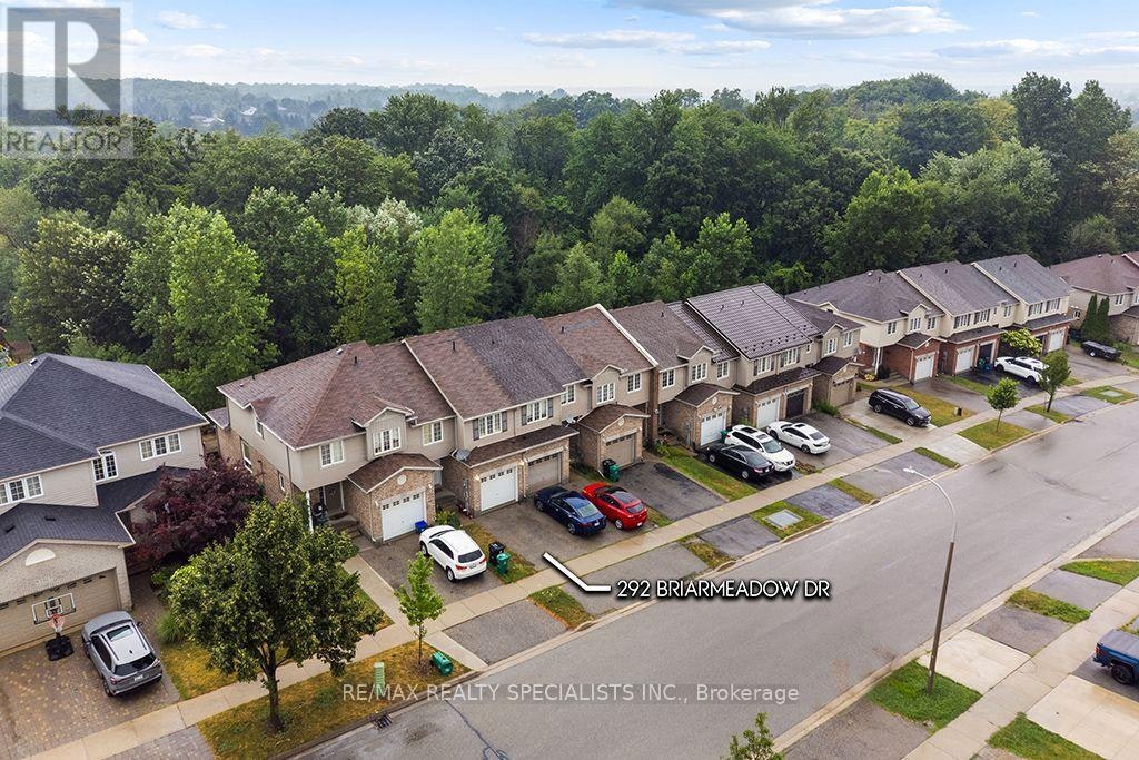 292 Briarmeadow Drive, Kitchener, ON, N2A 4L1