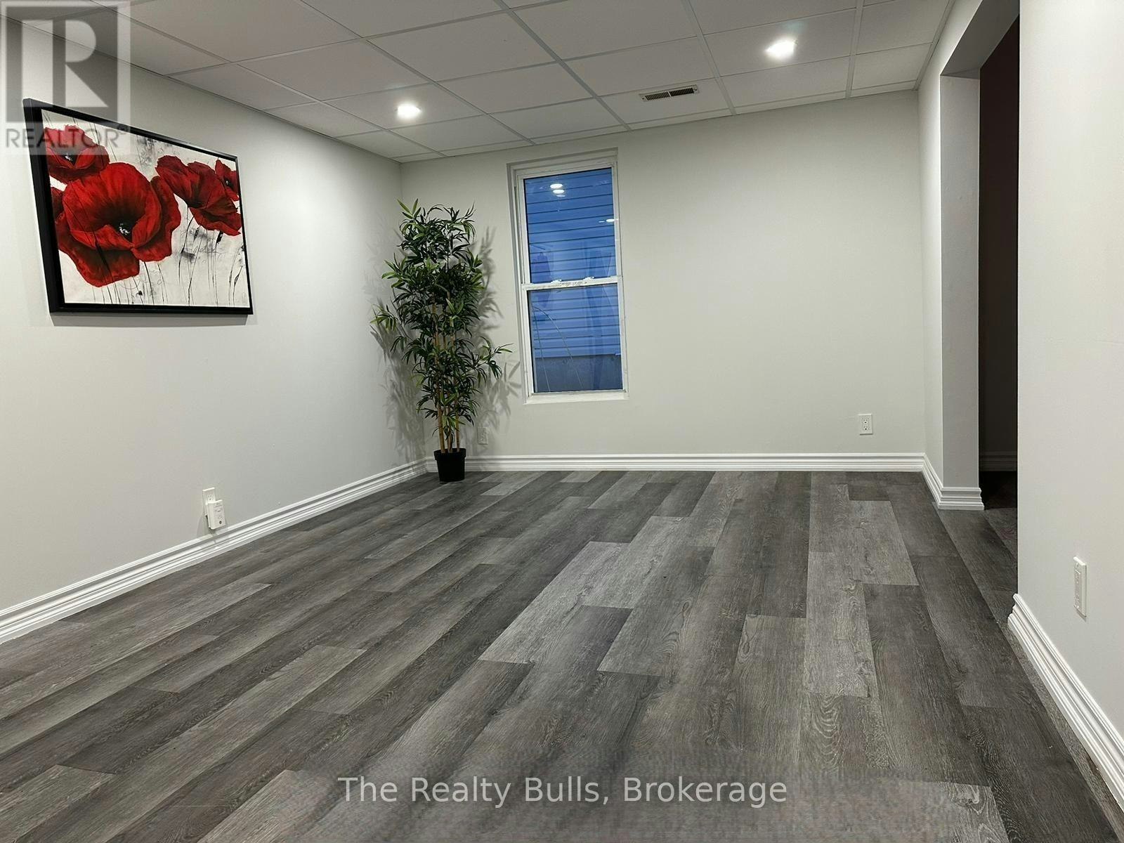 18 Forks Road E, Welland, ON, L3B 5K1 - 14