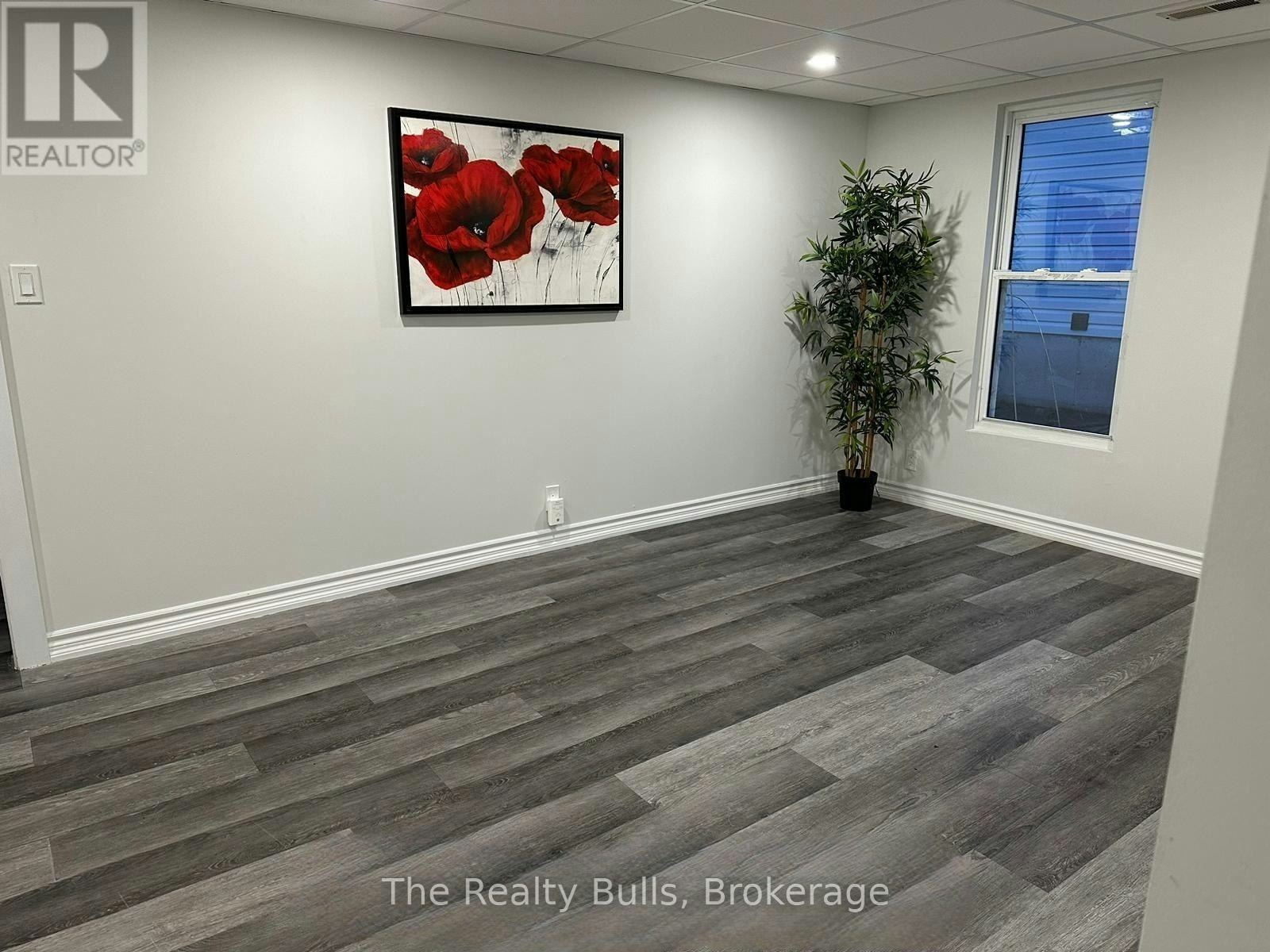 18 Forks Road E, Welland, ON, L3B 5K1 - 3