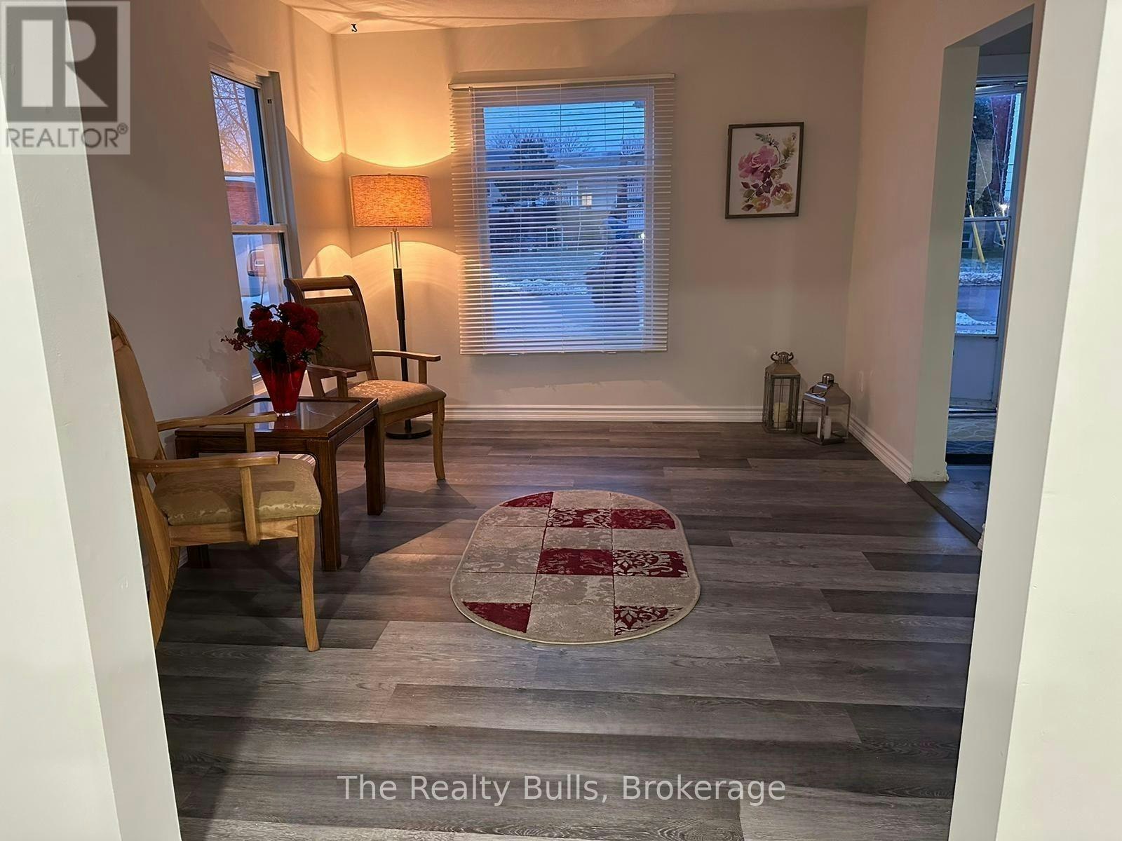 18 Forks Road E, Welland, ON, L3B 5K1 - 10