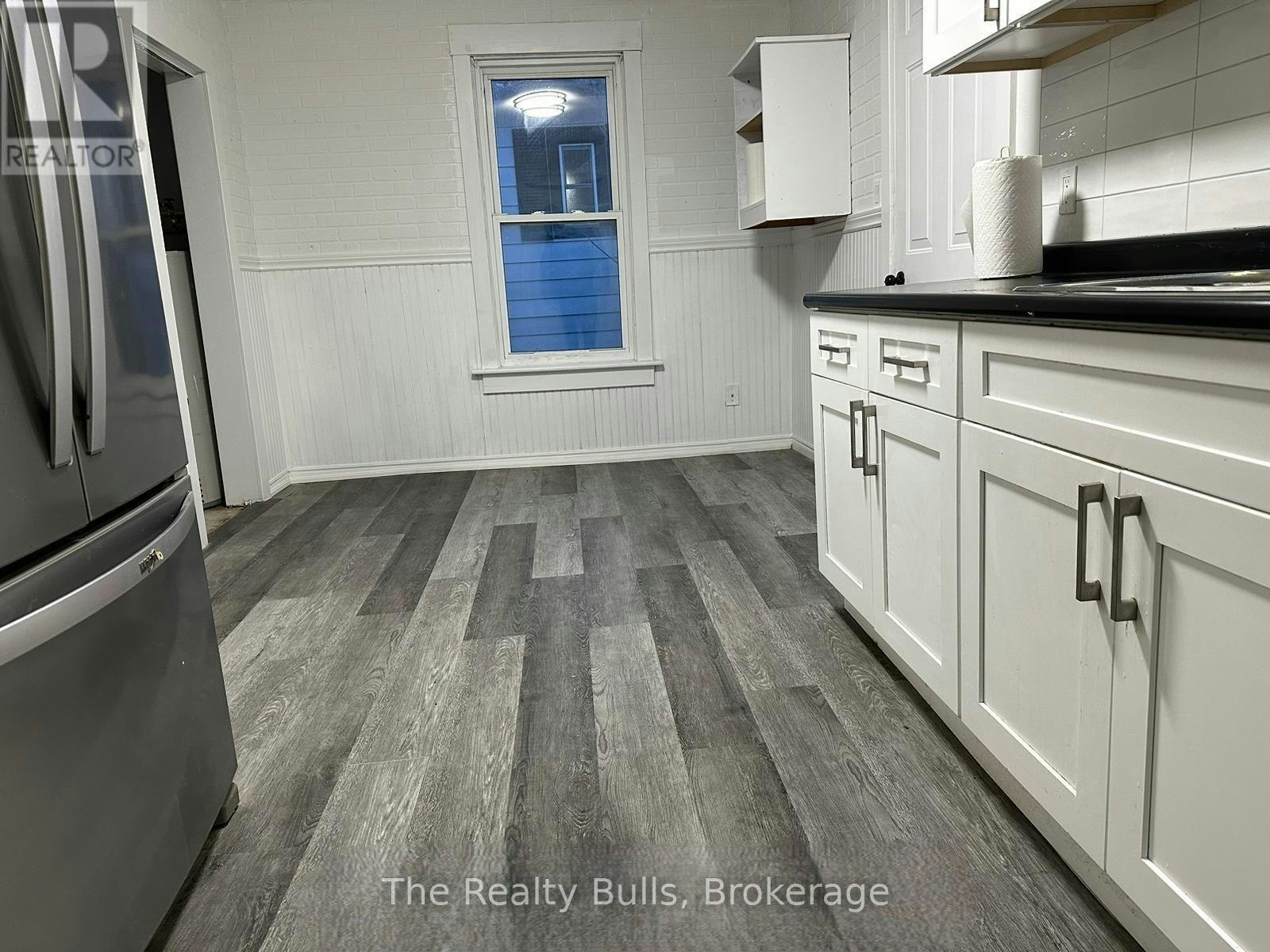 18 Forks Road E, Welland, ON, L3B 5K1 - 16