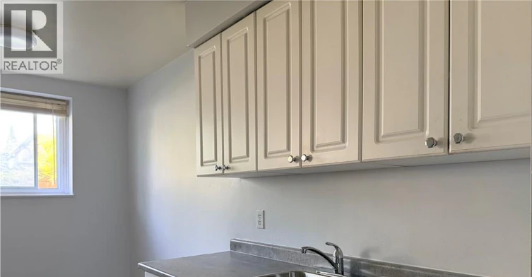 9-443 Hazel Street, Waterloo, ON, N2L 3P7 - 2