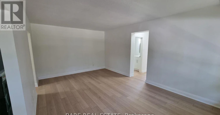 7-431 Martha Street W, Burlington, ON, L7R 2P6 - 2