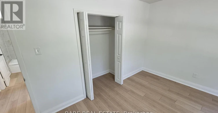7-431 Martha Street W, Burlington, ON, L7R 2P6 - 8