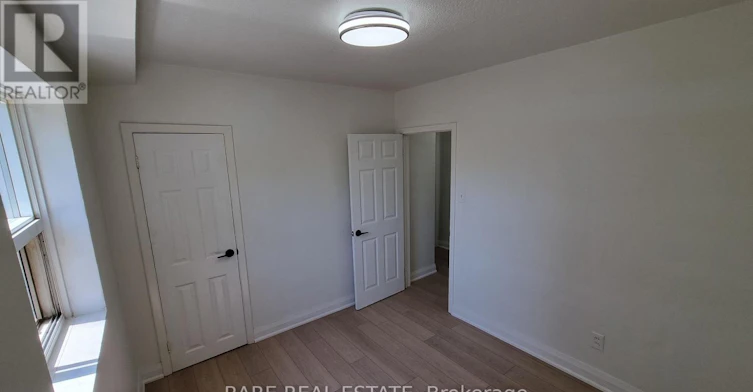 7-431 Martha Street W, Burlington, ON, L7R 2P6 - 11
