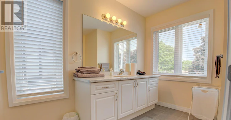 4901 Pettit Avenue, Niagara Falls, ON, L2E 0B7 - 12