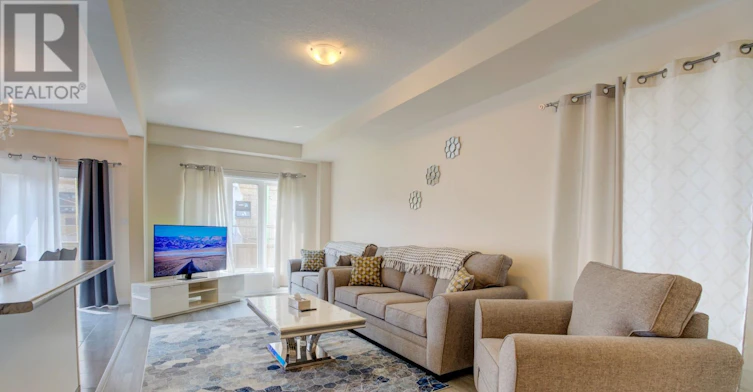4901 Pettit Avenue, Niagara Falls, ON, L2E 0B7 - 7