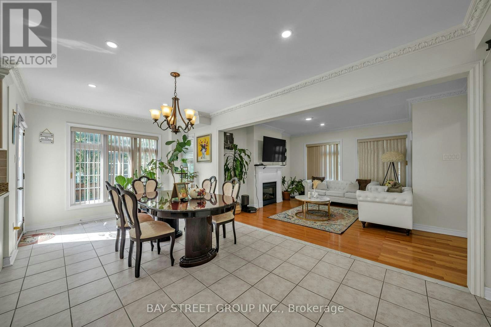 384 Spruce Grove Crescent, Newmarket, ON, L3X 2X3 - 3