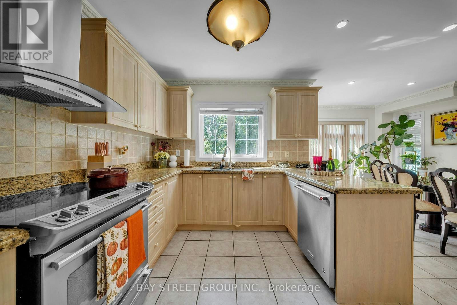 384 Spruce Grove Crescent, Newmarket, ON, L3X 2X3 - 5