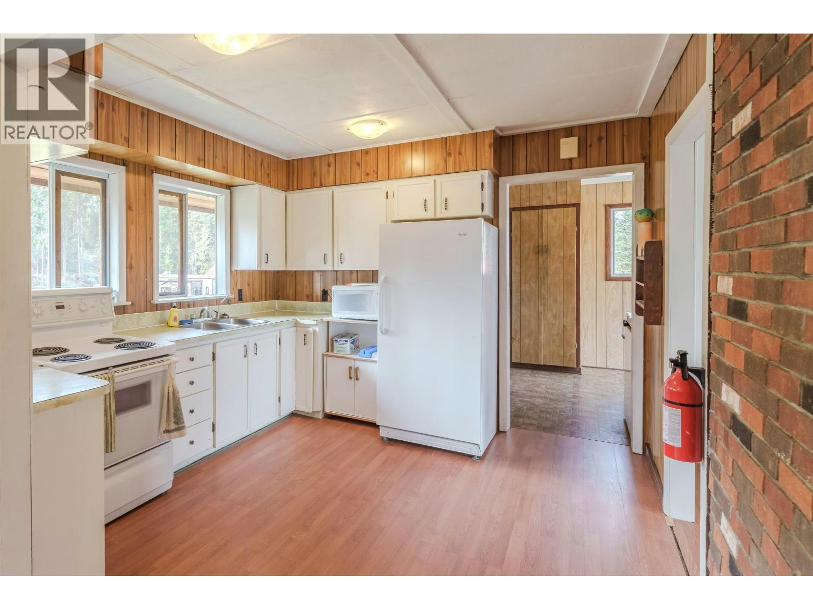 7177 Nath Road, Sheridan Lake, BC, V0K 1X1 - 10