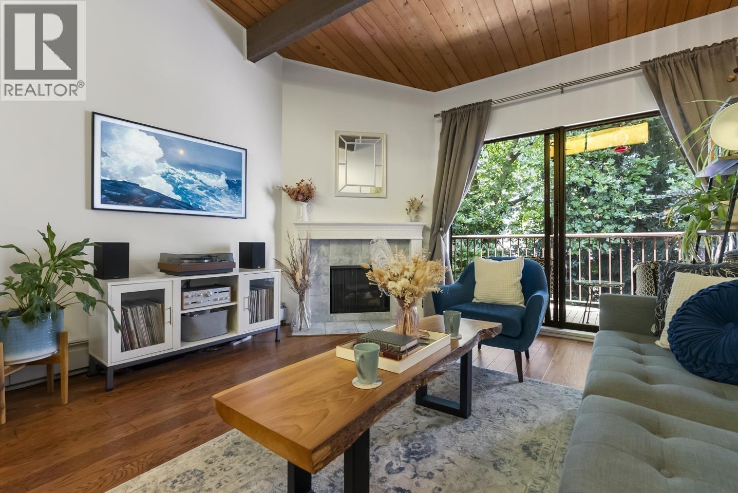 311-9101 Horne Street, Burnaby, BC, V3N 4M3