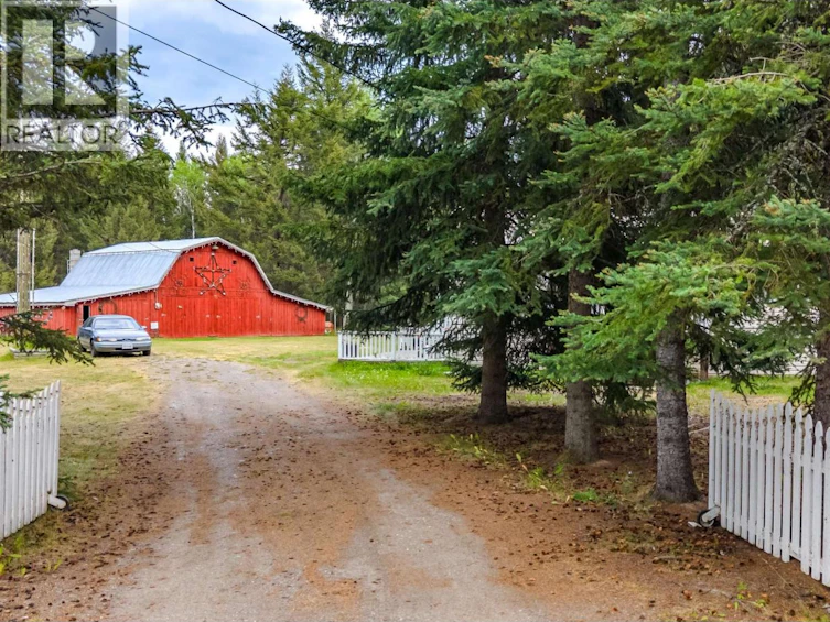 6247 Aalton Road, Horse Lake, BC, V0K 2E3 - 11