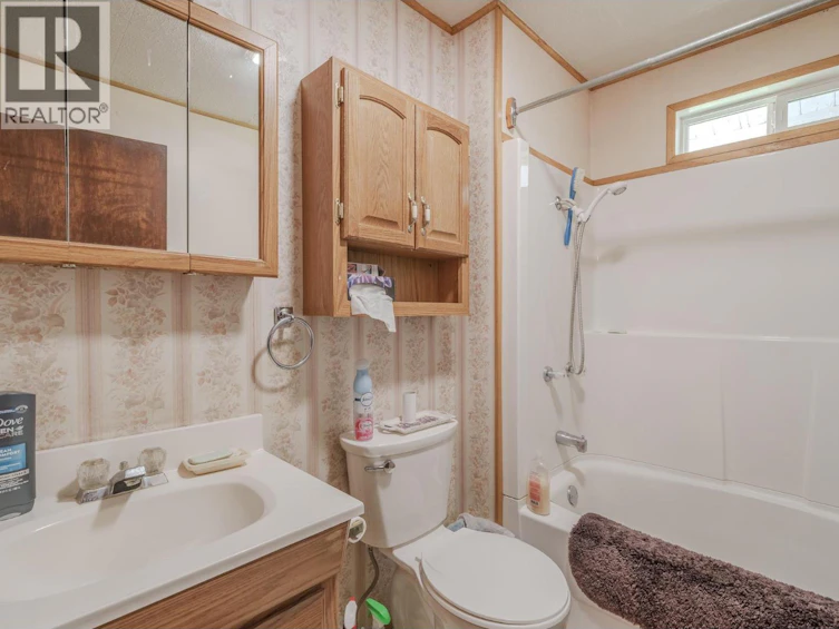 6247 Aalton Road, Horse Lake, BC, V0K 2E3 - 13