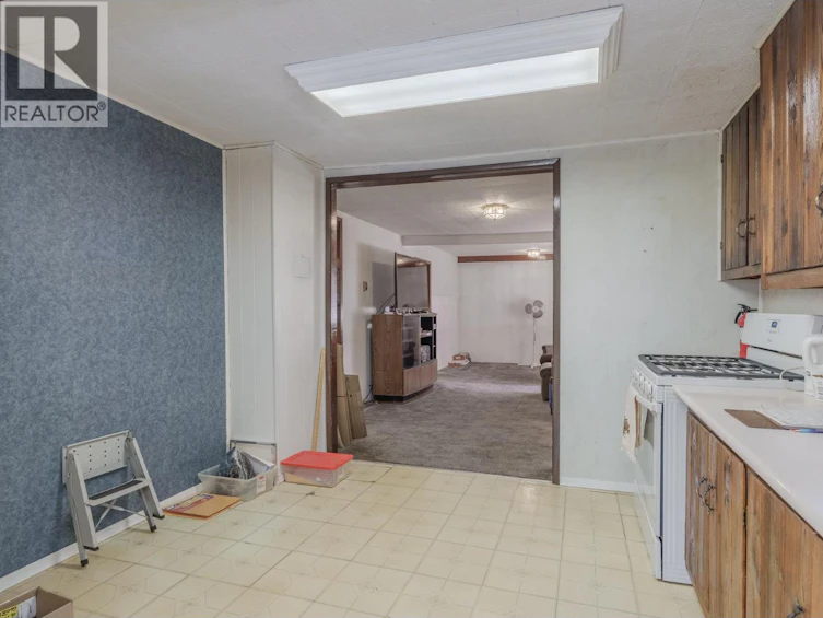 6247 Aalton Road, Horse Lake, BC, V0K 2E3 - 6