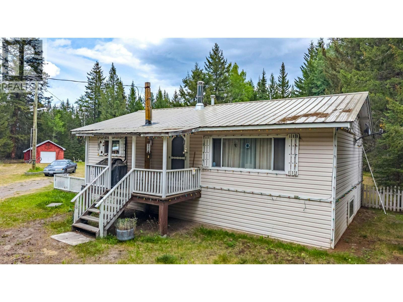 6247 Aalton Road, Horse Lake, BC, V0K 2E3 - 2