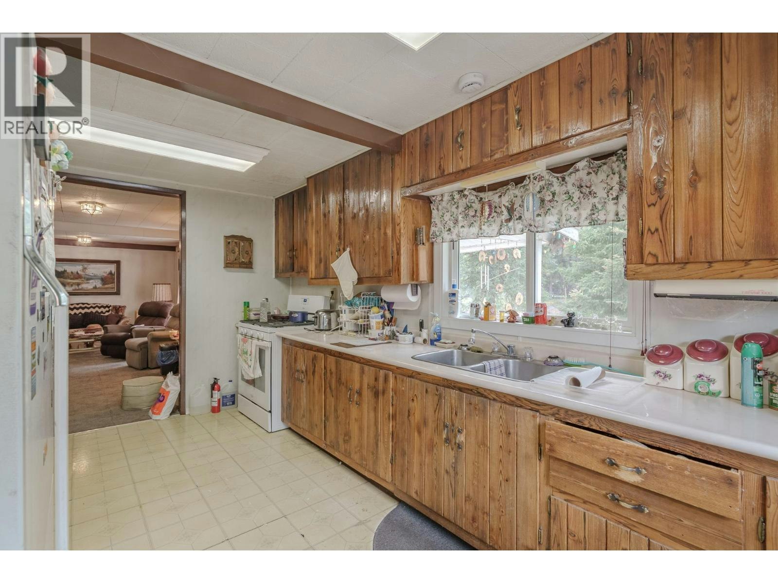 6247 Aalton Road, Horse Lake, BC, V0K 2E3 - 4