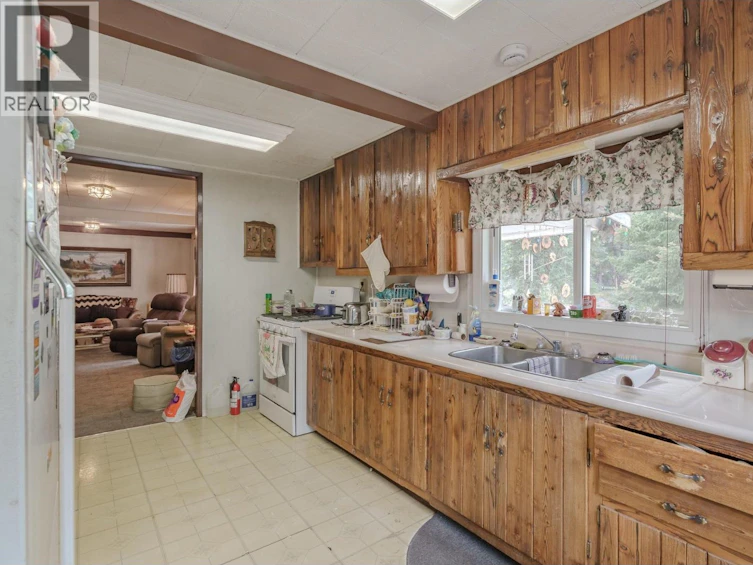 6247 Aalton Road, Horse Lake, BC, V0K 2E3 - 4