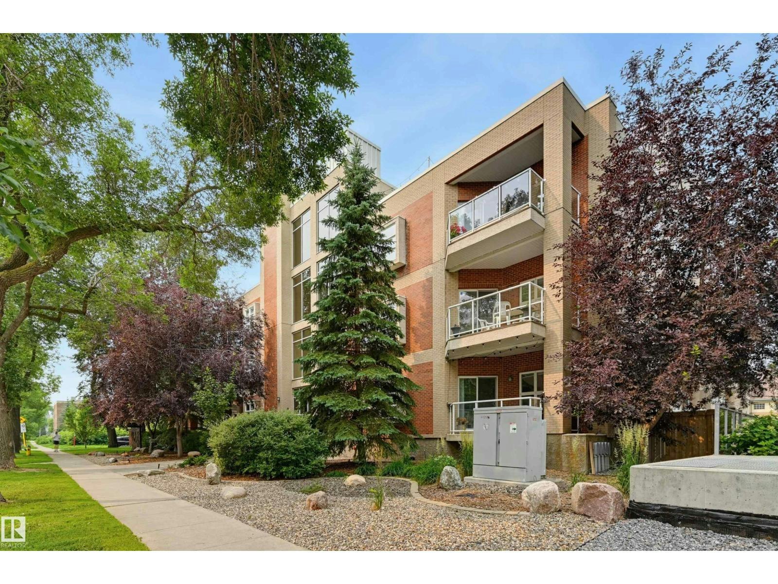 403-9910 111 Street NW, Edmonton, AB, T5K 1K2