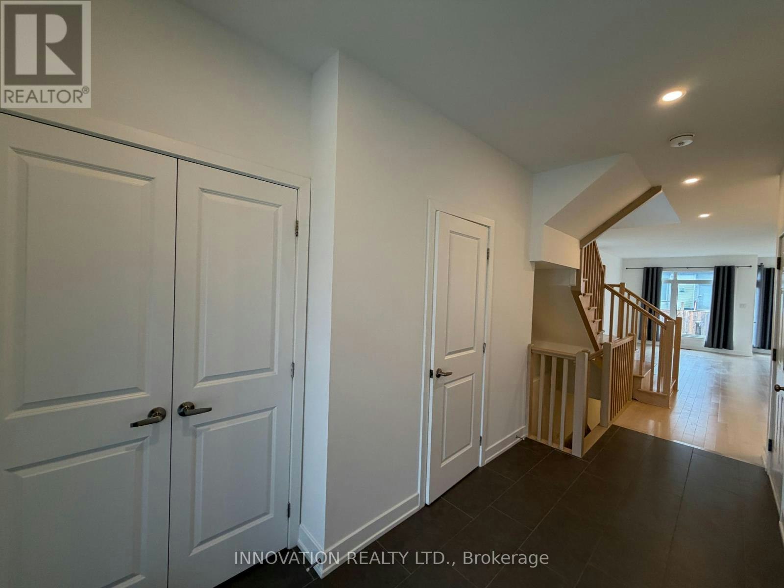 30 Brixton Way, Ottawa, ON, K2S 2P1 - 5