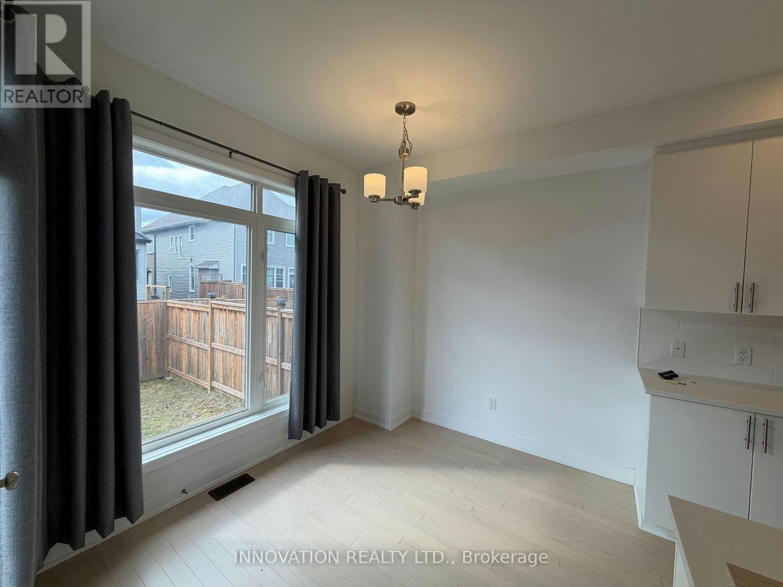 30 Brixton Way, Ottawa, ON, K2S 2P1 - 23