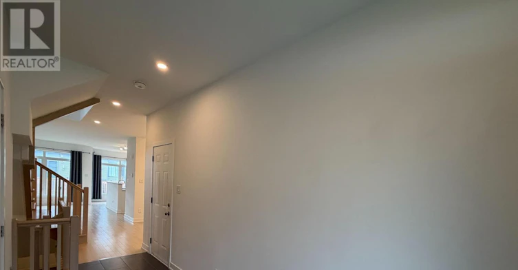 30 Brixton Way, Ottawa, ON, K2S 2P1 - 3
