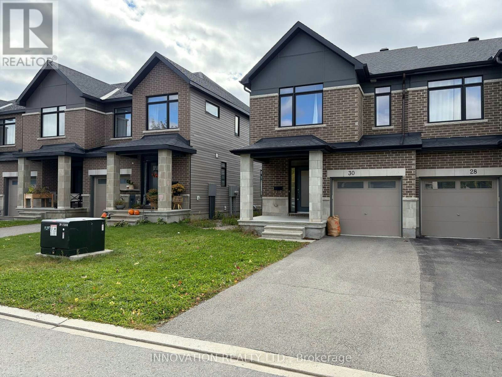 30 Brixton Way, Ottawa, ON, K2S 2P1 - 2