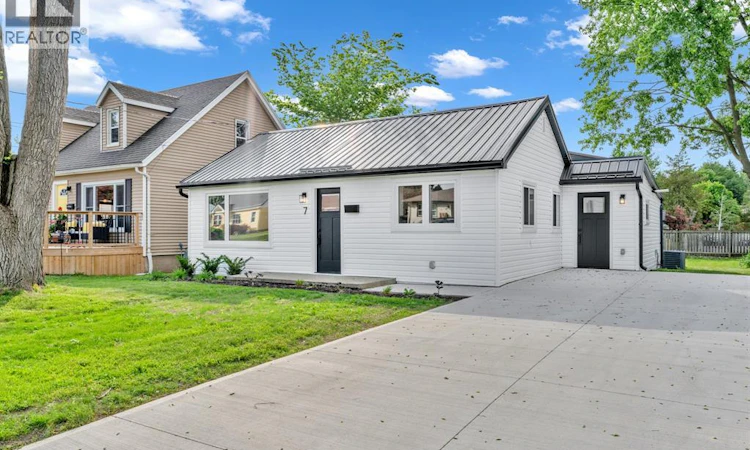 7 Oxley Drive