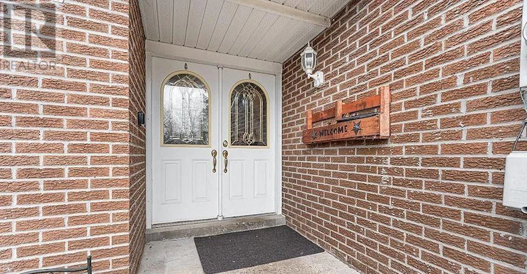 UPPER-7 Rosedale Place, Barrie, ON, L4M 5E7 - 2