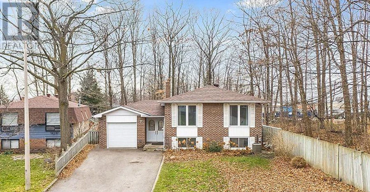 UPPER-7 Rosedale Place, Barrie, ON, L4M 5E7