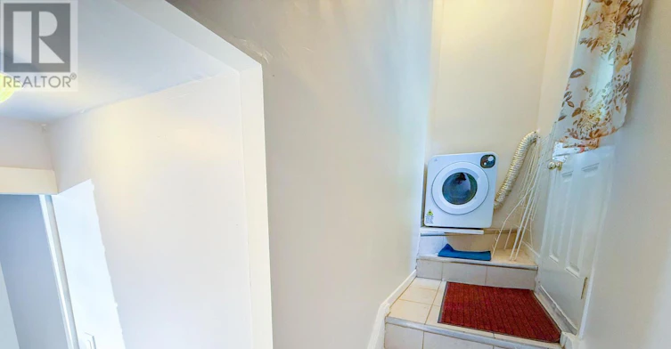 LOWER LEVEL-14 Gooch Court, Toronto, ON, M6S 2N8 - 4